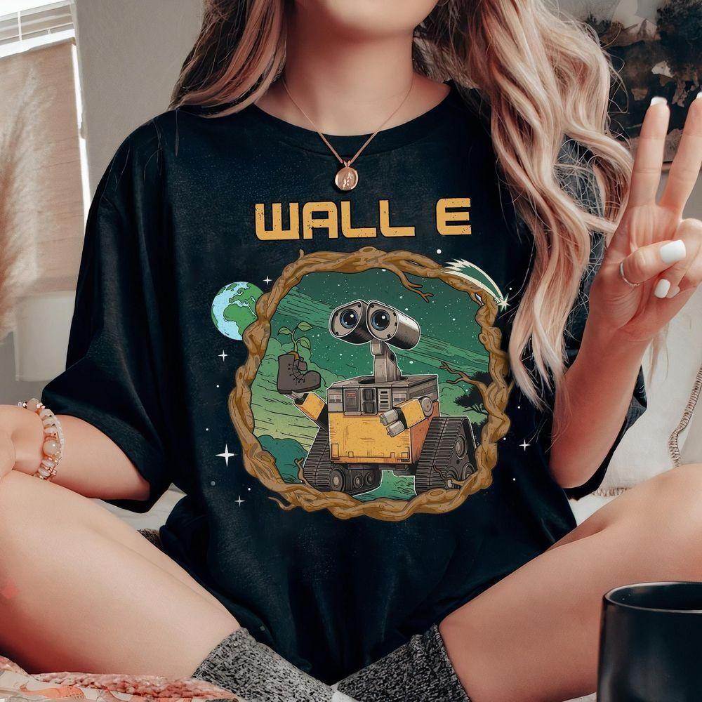 Pixar Walle Portrait Vintage Disney Vuitino Shirt